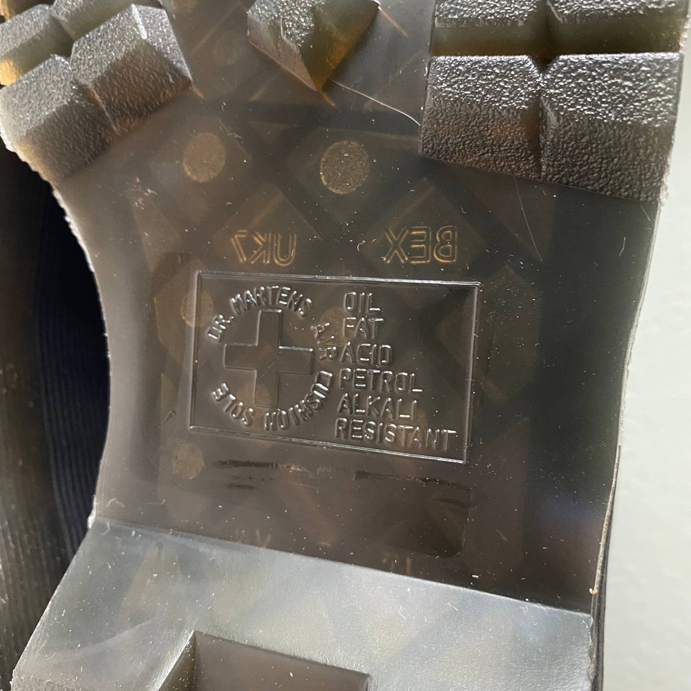 NEW Dr. Martens 1460 Pascal Max Platform Lace Up Boot White Black Women Size 9 - Picture 12 of 12